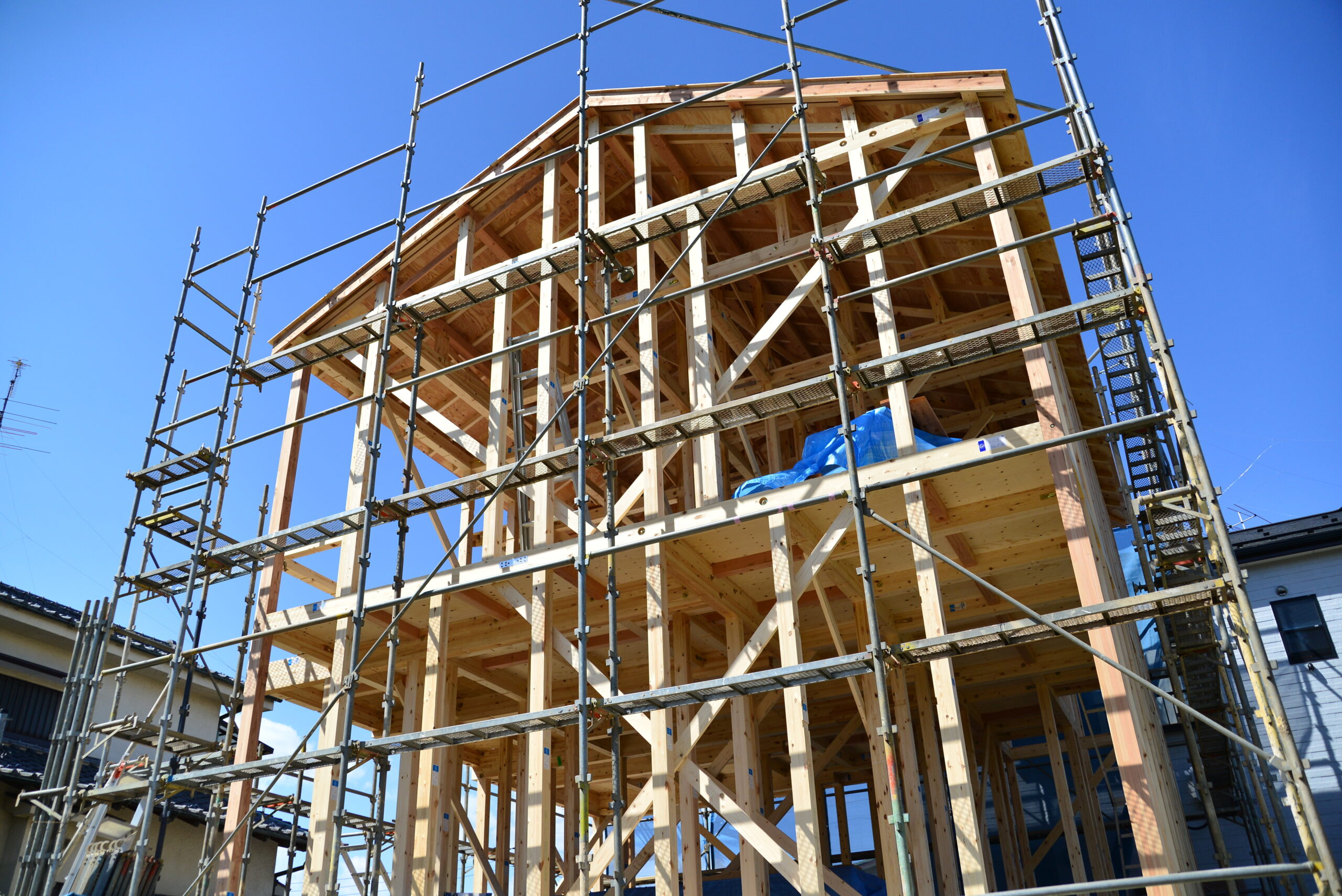 上棟式で用意するものは？手土産・ご祝儀・大工さんへの御礼と服装まで解説